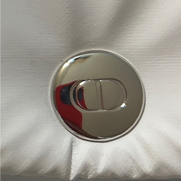 New Dior Pouch & Beauty Bundle With Dior Hydra Life Micellar Cleanser (10 Items) - Picture 16 of 16